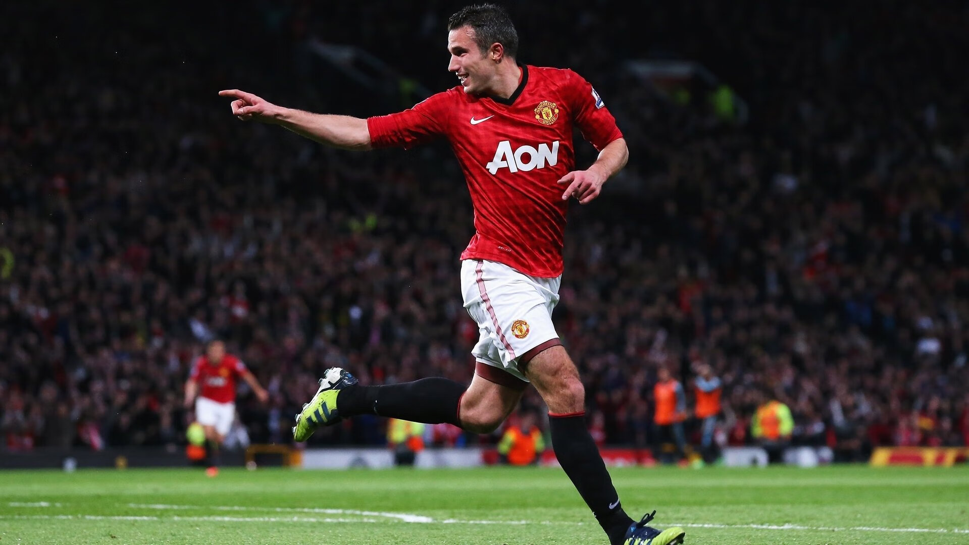 爱游戏体育app-丹·卡特：用精湛的踢球技术改变全黑队的进攻方式，卡特丹奴